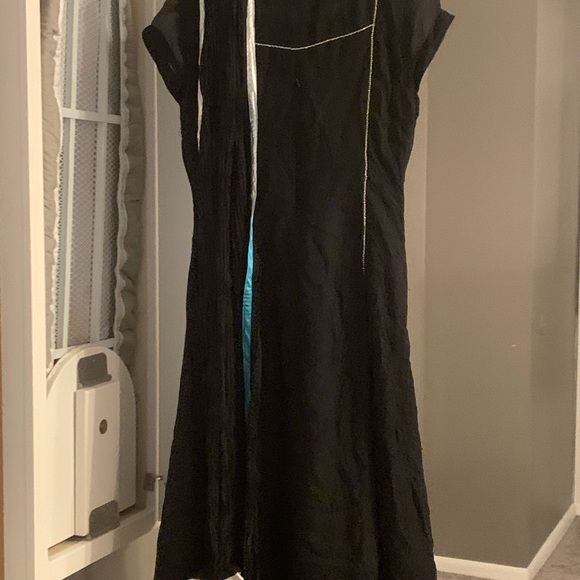 beautiful dress - Picture 3 of 6